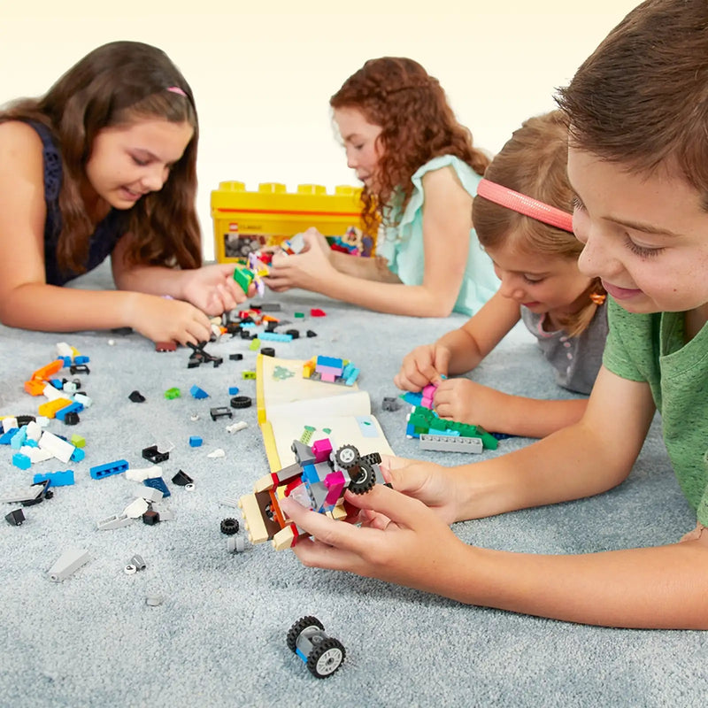 LEGO® 10696 Medium Creative Brick Box