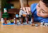 LEGO® Minecraft The Wolf Stronghold (21261)