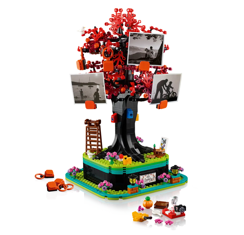 LEGO® Ideas Family Tree (21346)