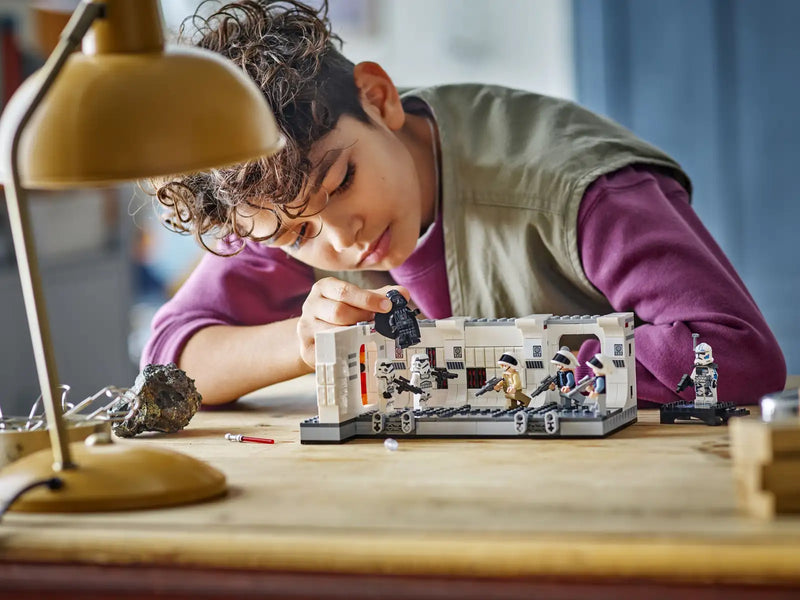 LEGO® Star Wars Boarding the Tantive IV™ (75387)