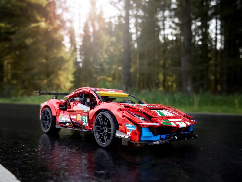 LEGO® Technic™ 42125 Ferrari 488 GTE “AF Corse #51”