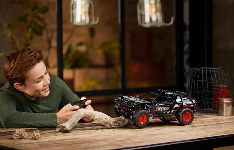 LEGO® 42160 Technic™ Audi RS Q e-tron