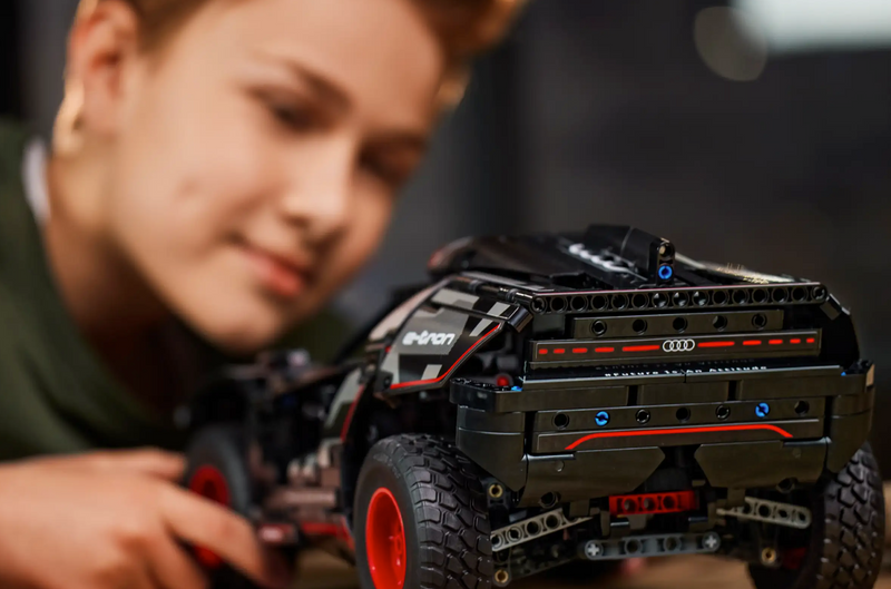 LEGO® 42160 Technic™ Audi RS Q e-tron