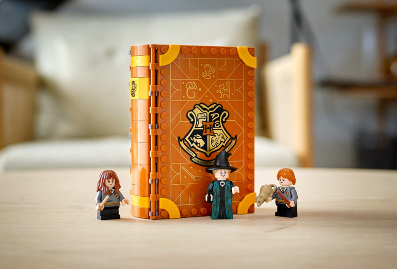 Lego harry best sale potter transfiguration classroom