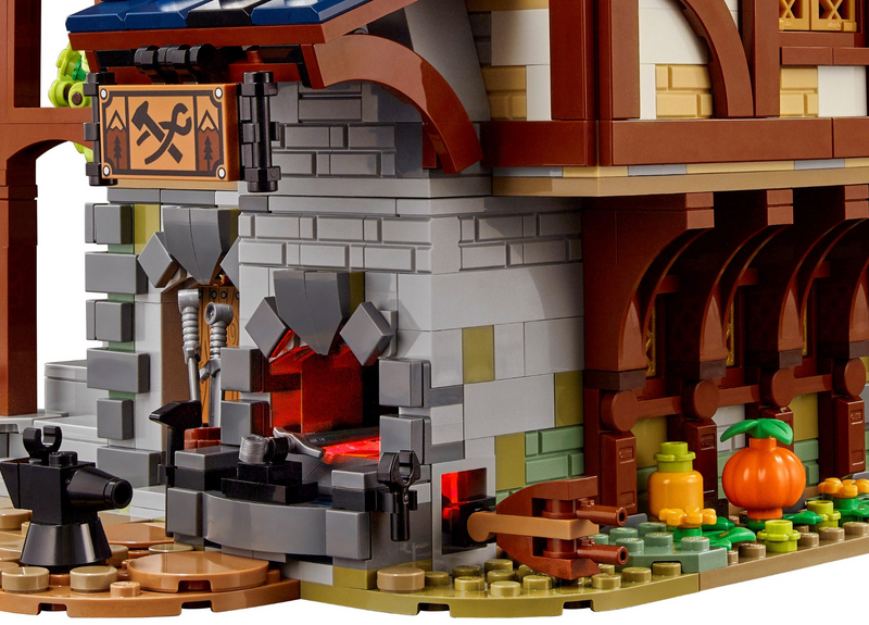 LEGO® Ideas 21325 Medieval Blacksmith