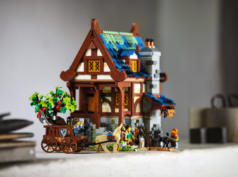 LEGO® Ideas 21325 Medieval Blacksmith